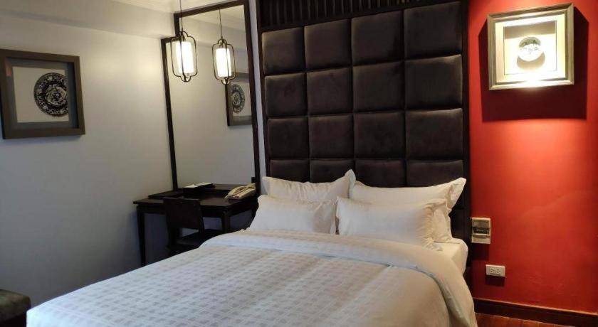 Church Boutique Hotel Hang Trong Hanoi Exterior photo
