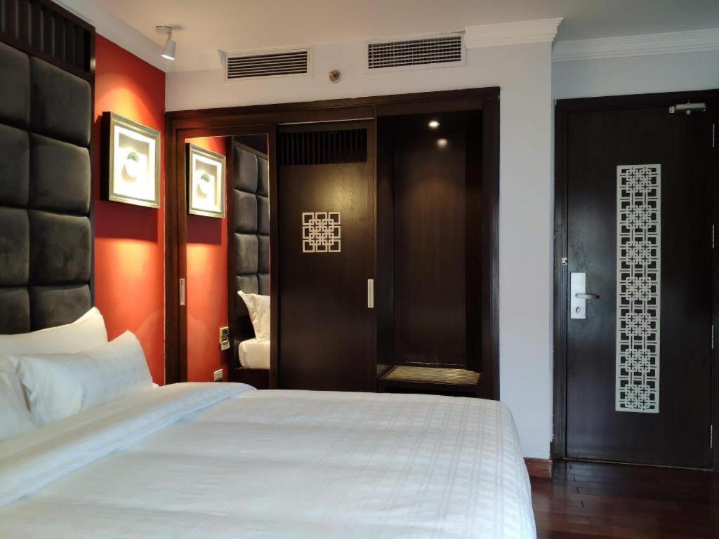 Church Boutique Hotel Hang Trong Hanoi Exterior photo